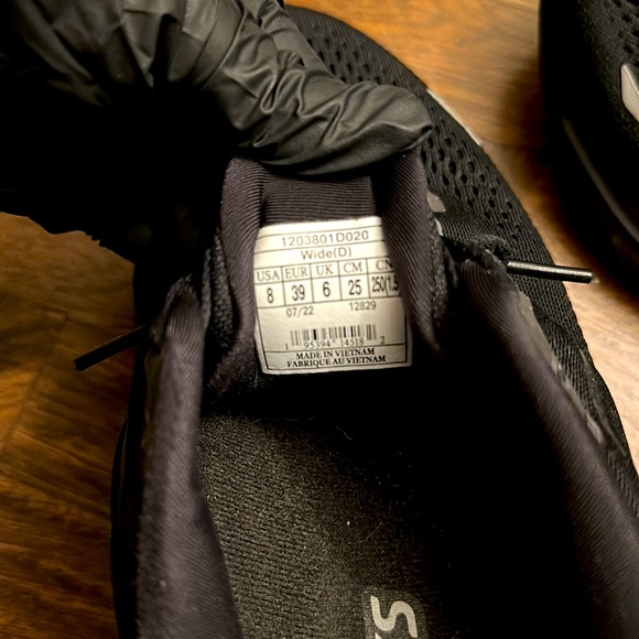 Brooks Black Ghost 15 Size 8 Wide. Used a couple of times - Picture 12 of 13